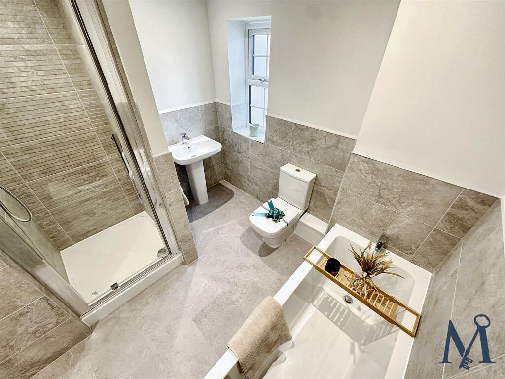 4Pc Family Bathroom