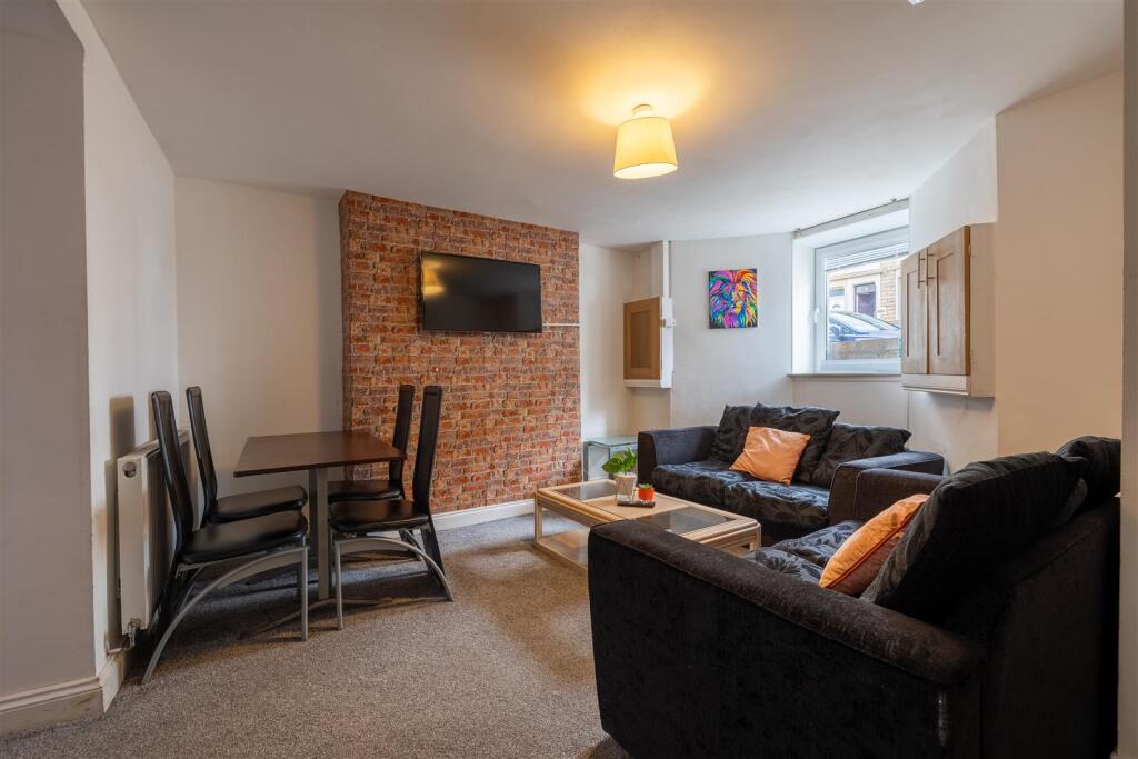 30 Blades Street_16.jpg