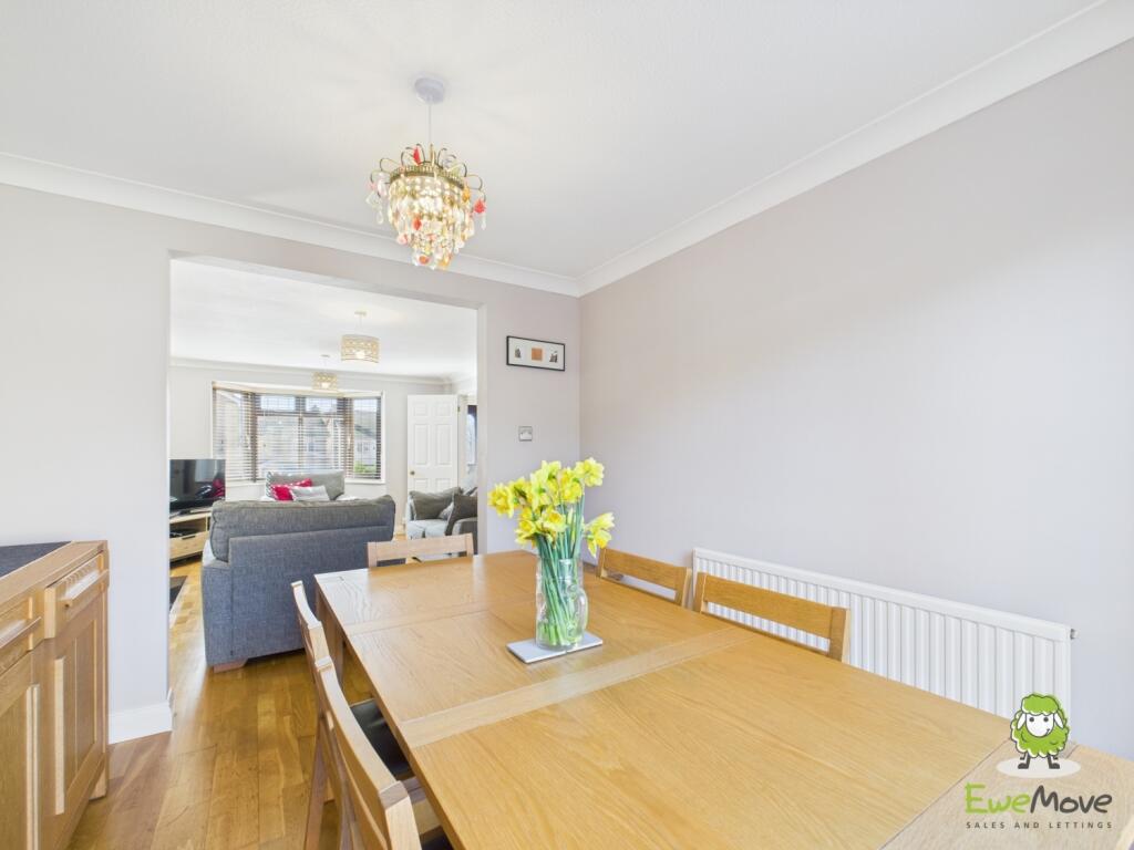 CAM03778G0-PR0187-STILL010