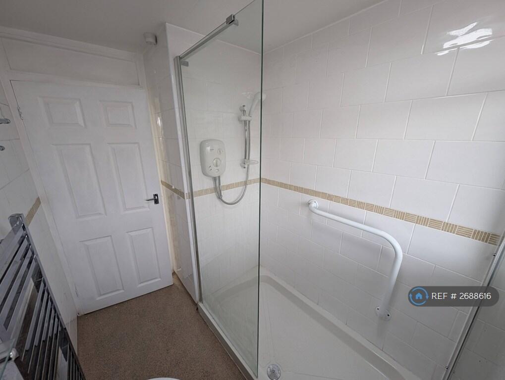 Family Shower Room