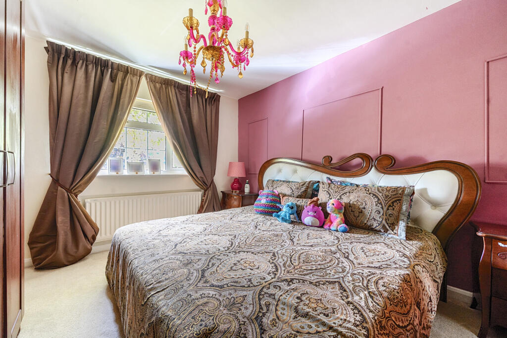 1299911-10-683805...