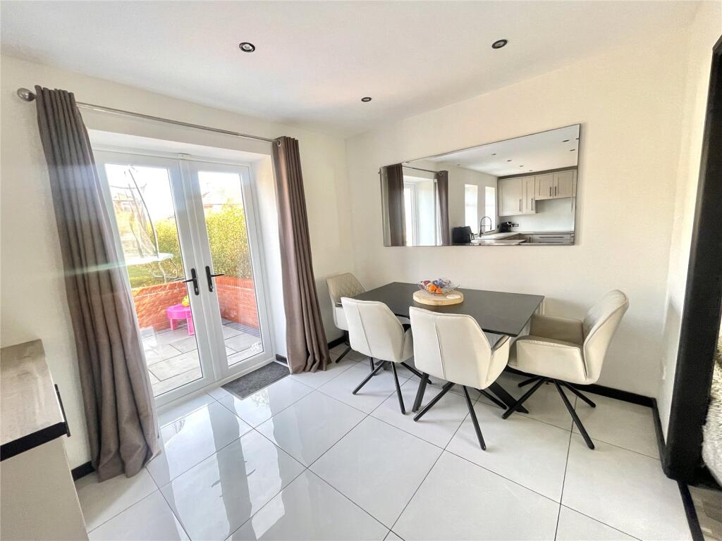 Kitchen/Dining