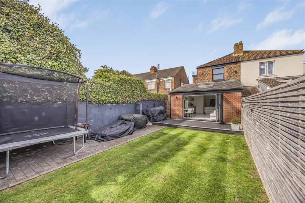 32 Kenyon Road, Copnor-PorticoMarketing-SoldBy-32.