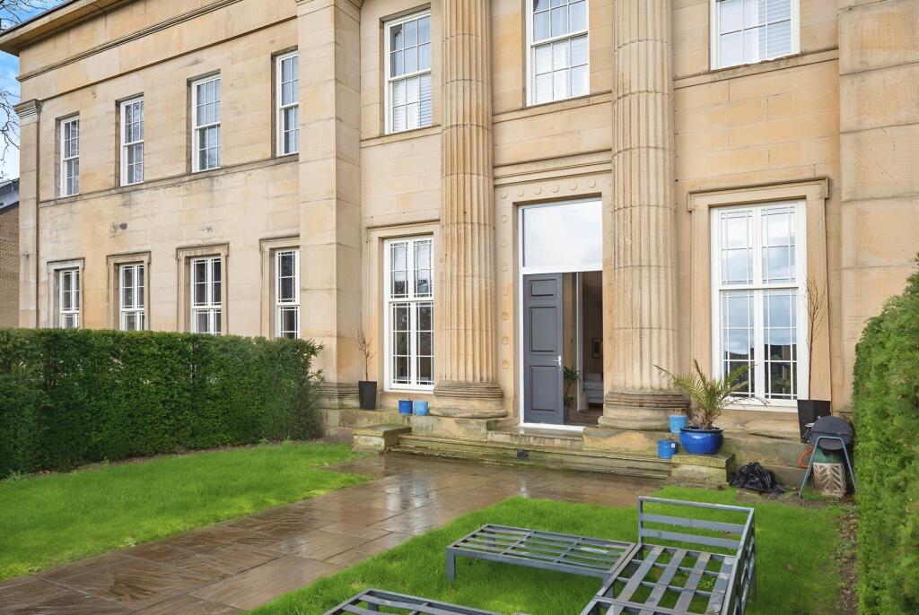 851d71bc-Front 20Ext