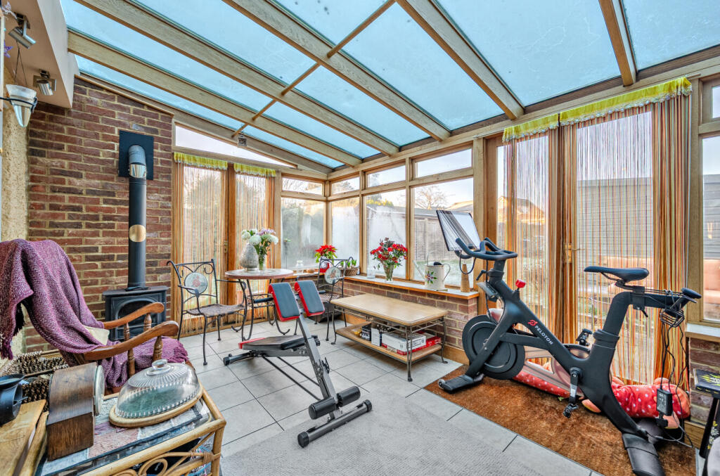 1384870-14-695b8e...