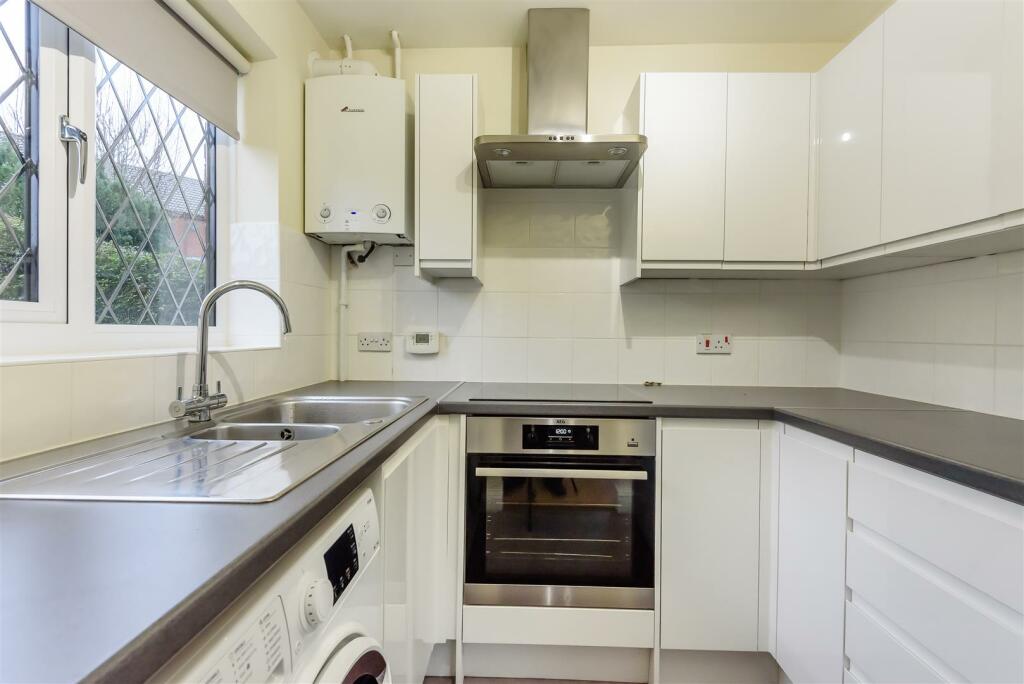 Kitchen 2nd angle.jpg