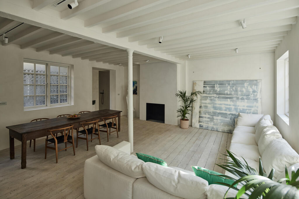 258591 - DGLA1268.jpg