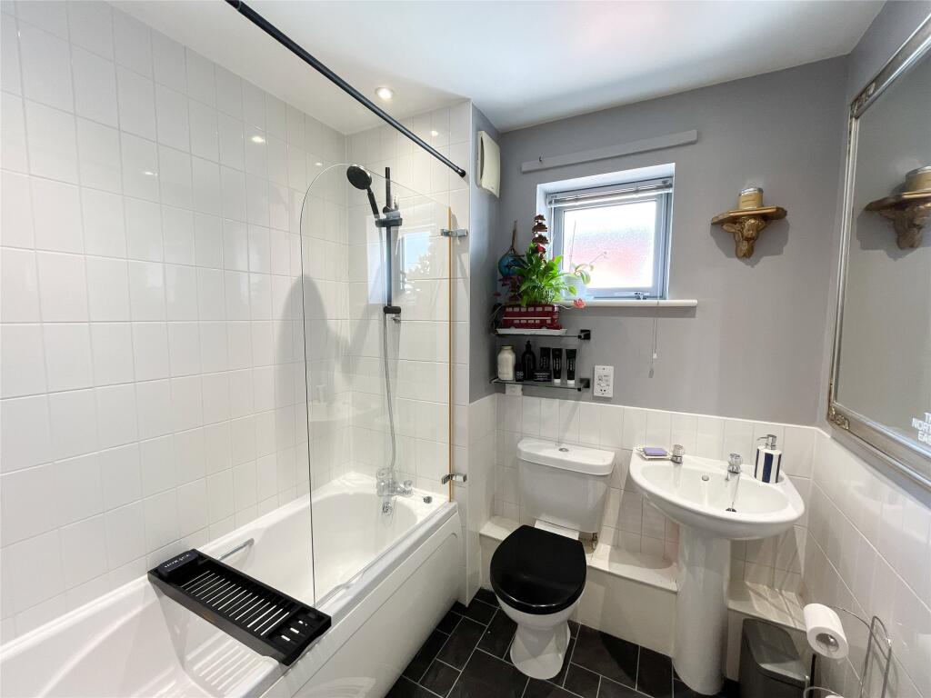 Main Bathroom