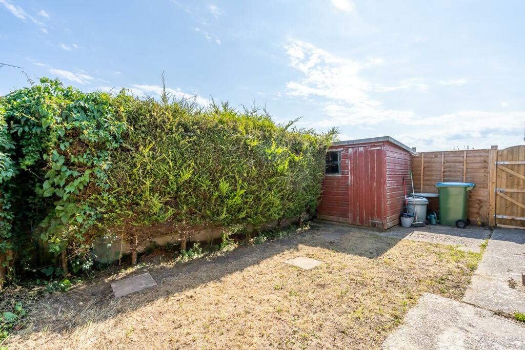 Rear Garden - Photo.jpg