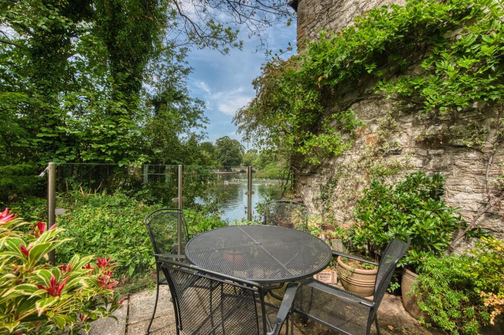 Saxton Mee 1 Rutland Riverside 0031.jpg