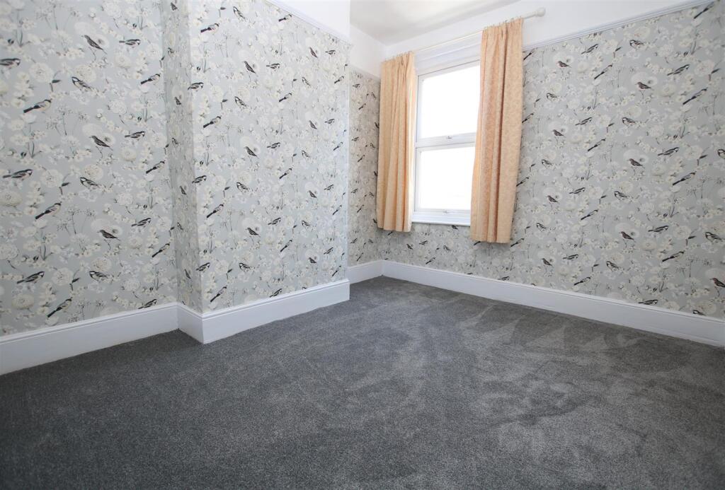 Bedroom 2.2.JPG