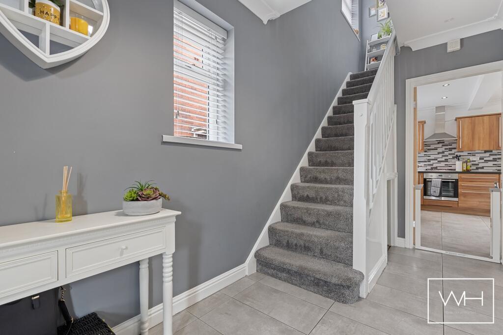 97 Wellington Grove,