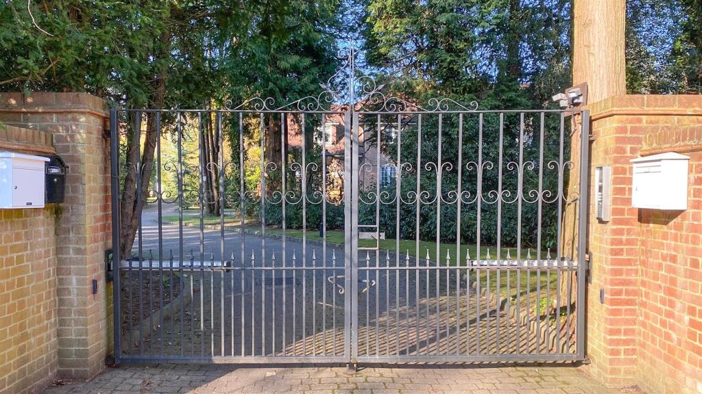 gate.jpg