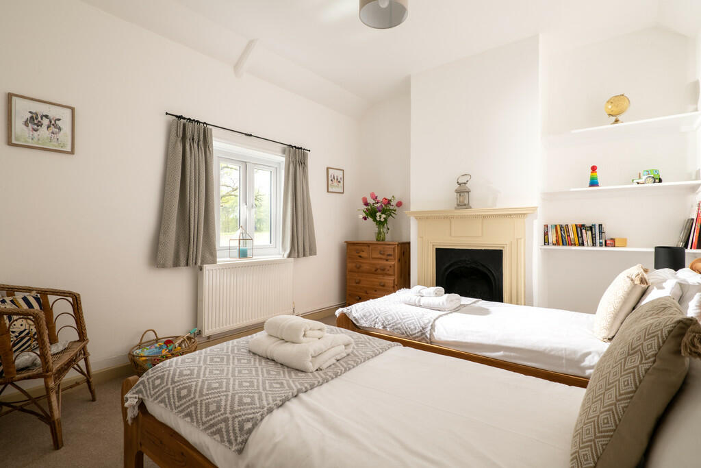 Bedroom Internal ...