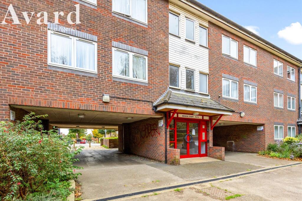 Ingram Crescent East, Benson Court, 71-014.jpg