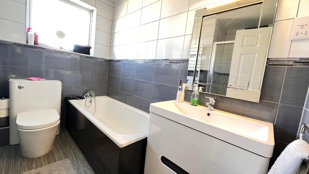Bathroom/Shower