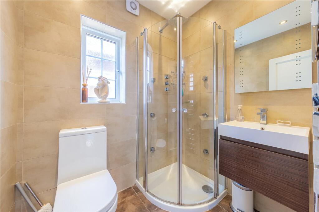D/S Shower Room