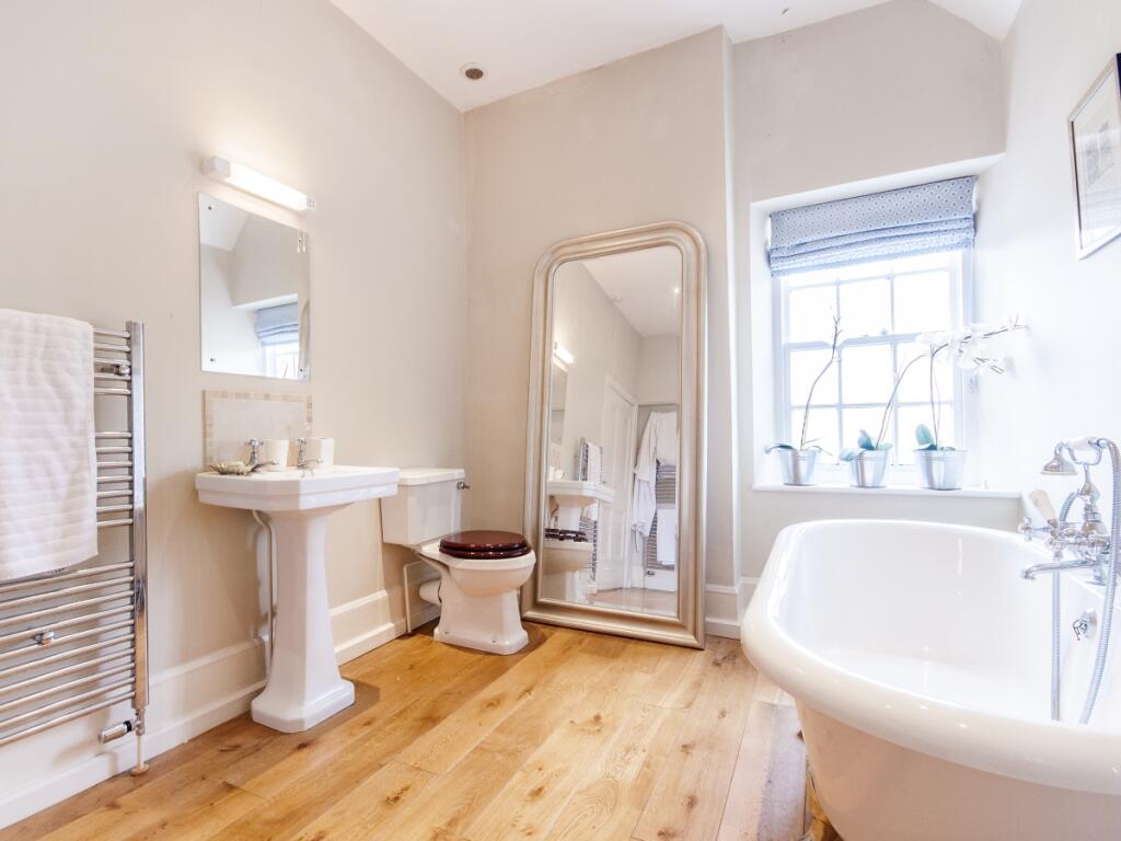 Bathroom1
