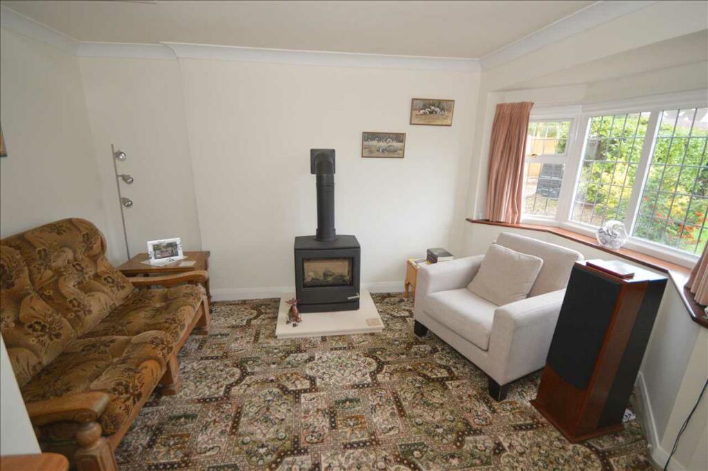 DINING ROOM / SNUG