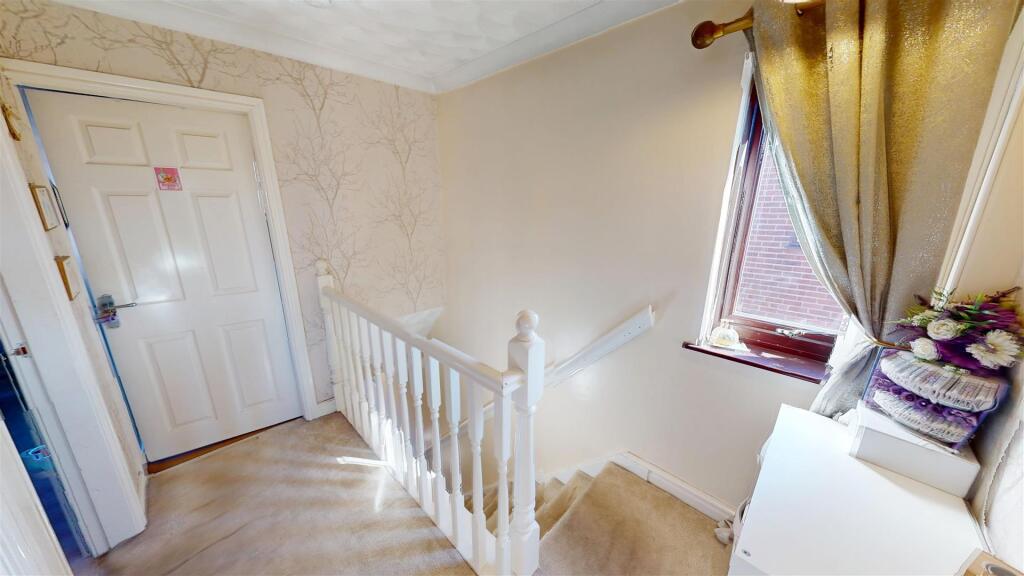 Clipsley Crescent Landing