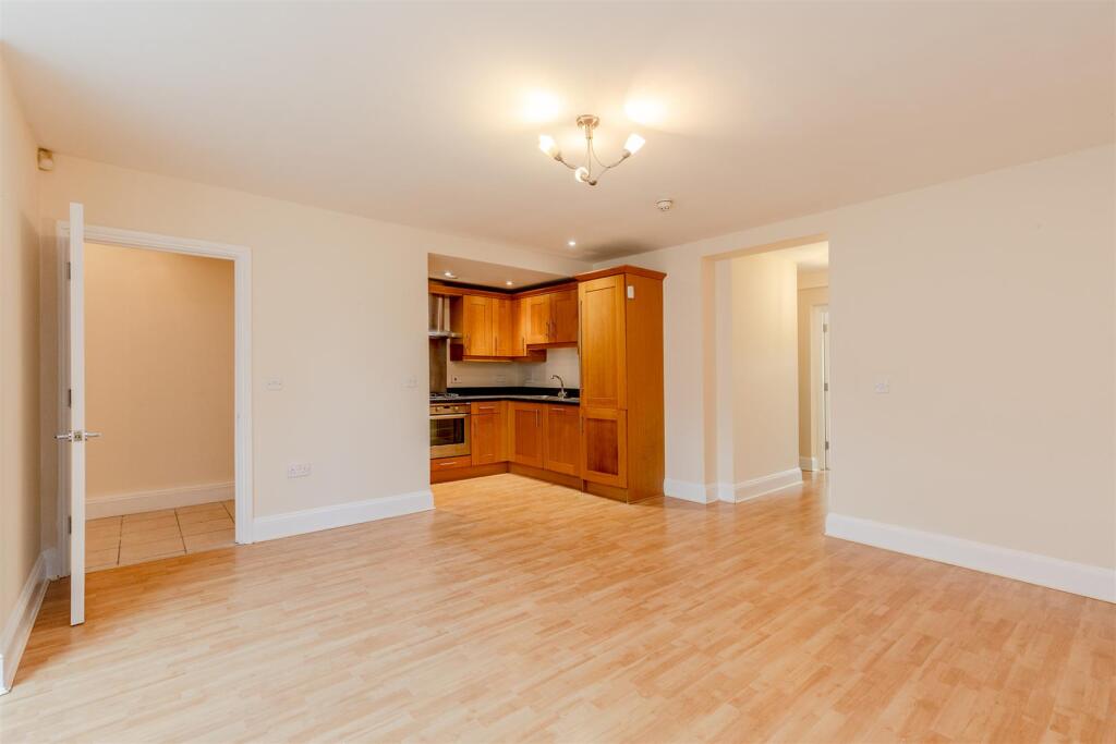 Oakfield Road, Clifton Kitchen Living 2.jpg