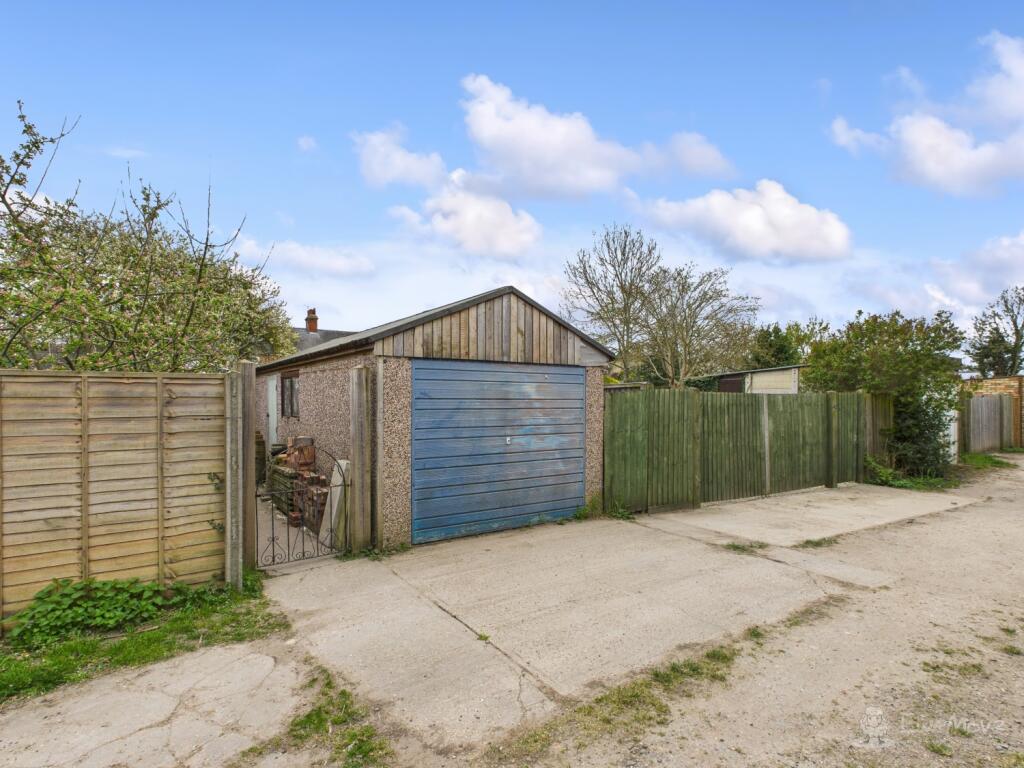Garage- Mark Stephens EweMove Newmarket and Soham 