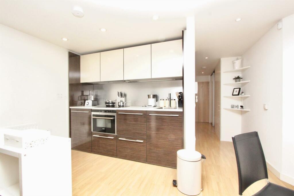 Blue Court, Sherborne Street, N1