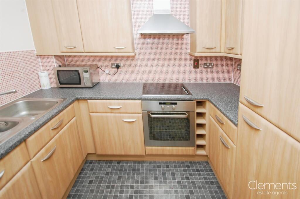 acaeb120-kitchen.JPG