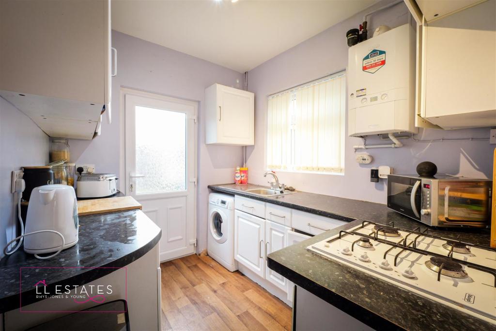 32 Brynhyfryd Avenue-21.jpg