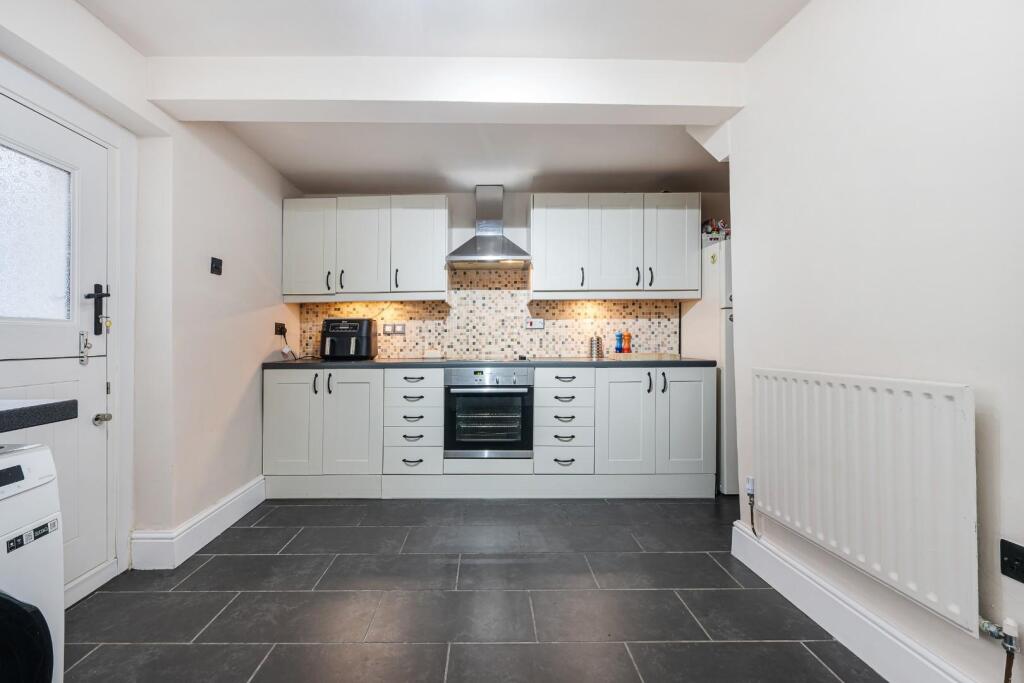 13 Mount Pleasant HDR-10.jpg