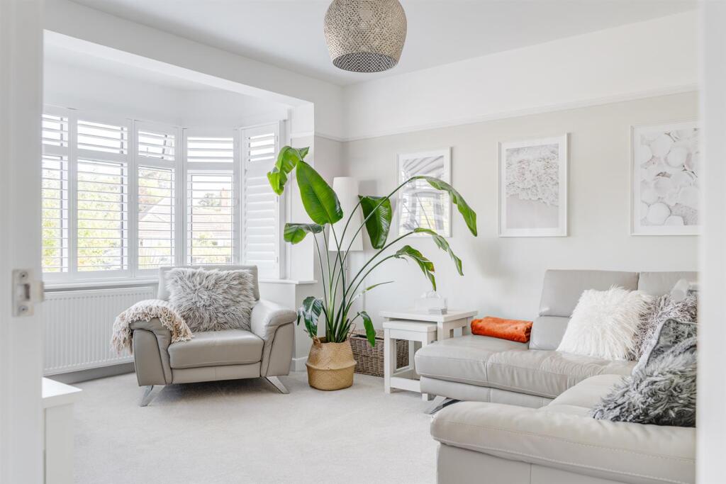 18 Glenville Avenue Final-20.jpg