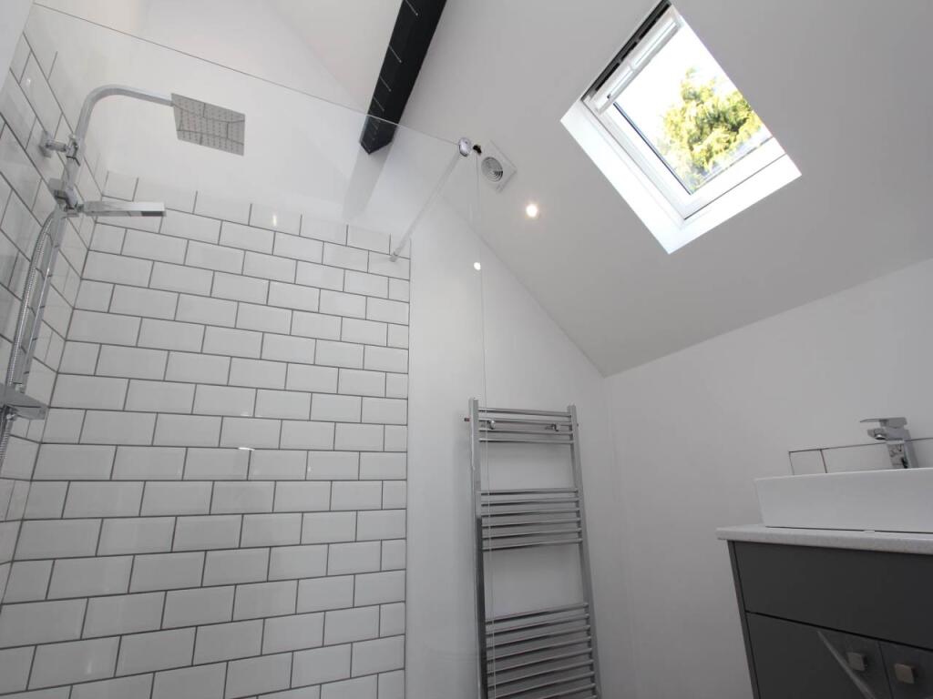 Double Shower Room 2