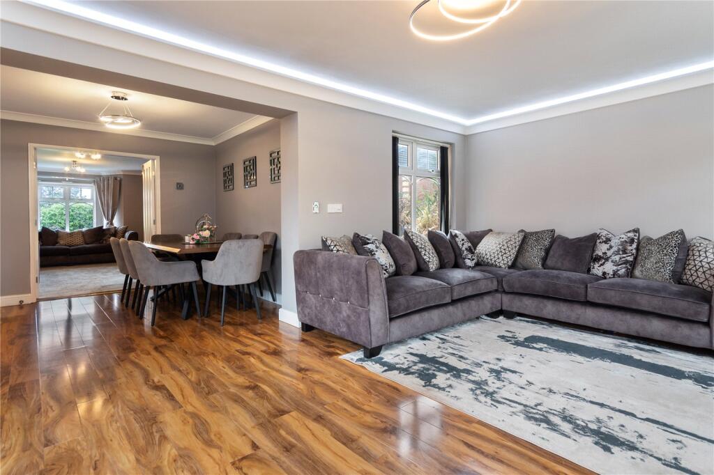 Sitting/Dining Room