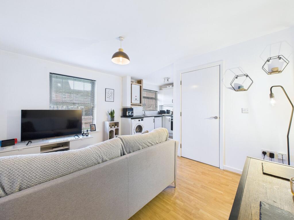 Kitchen/Living Area