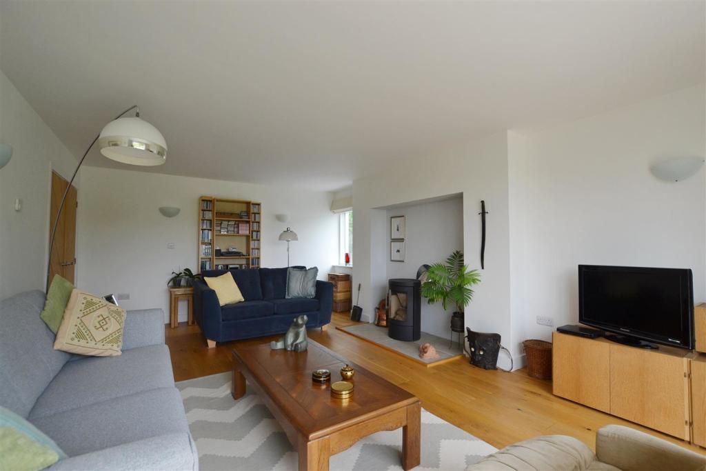 lounge...JPG