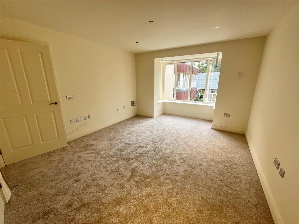 lounge.jpg