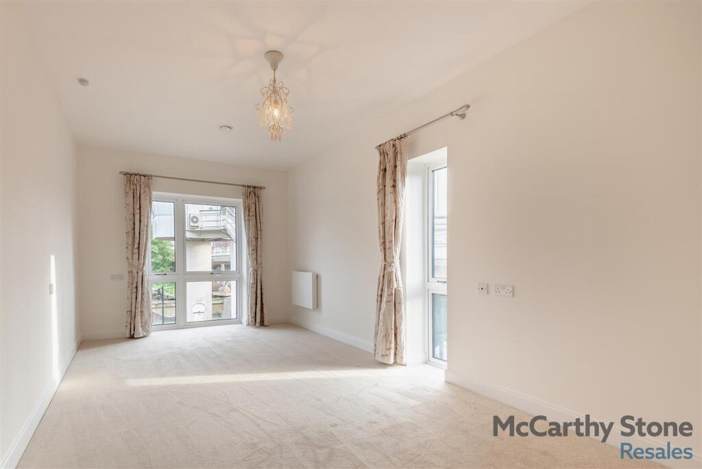 8668183-interior19.jpg