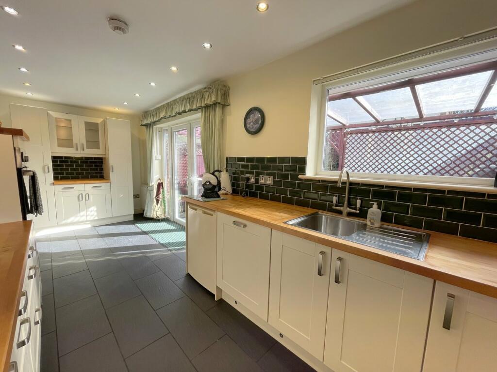 Kitchen/Breakfast Ro