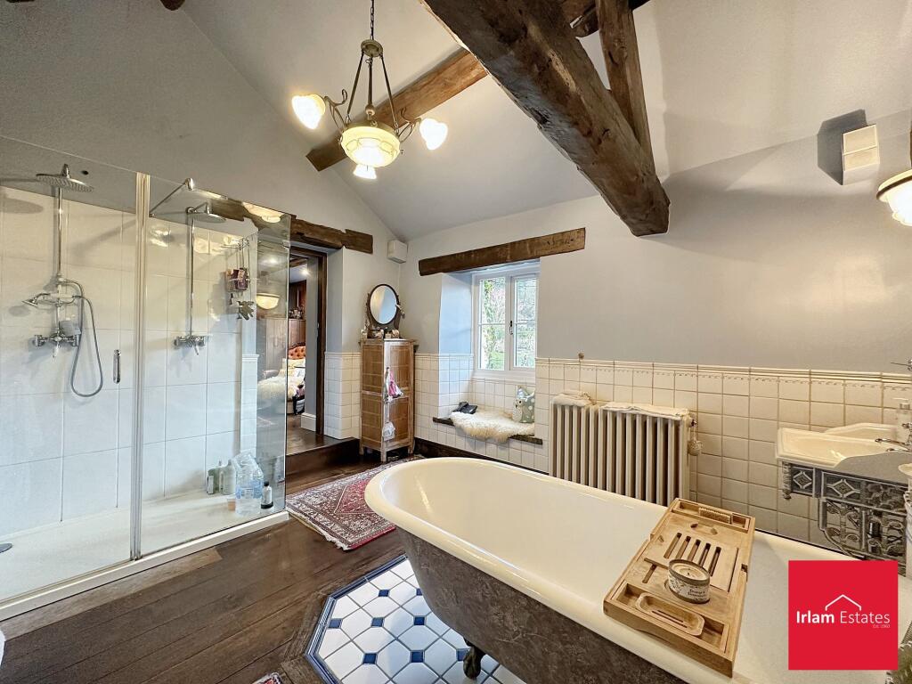 Bathroom/Dressing area