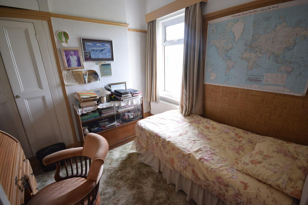 BEDROOM 4