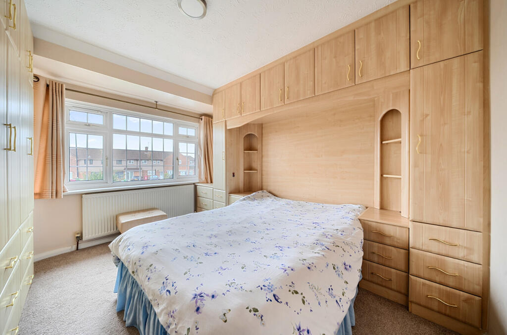 1374962-19-690dcc...