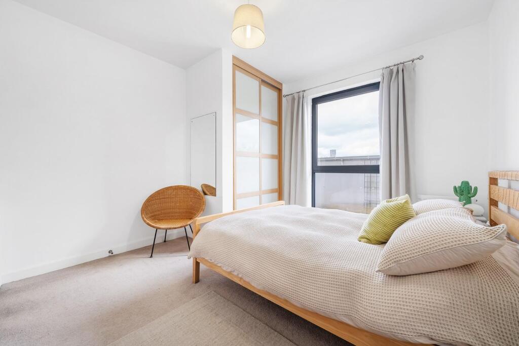 Principal Bedroom (2).JPG