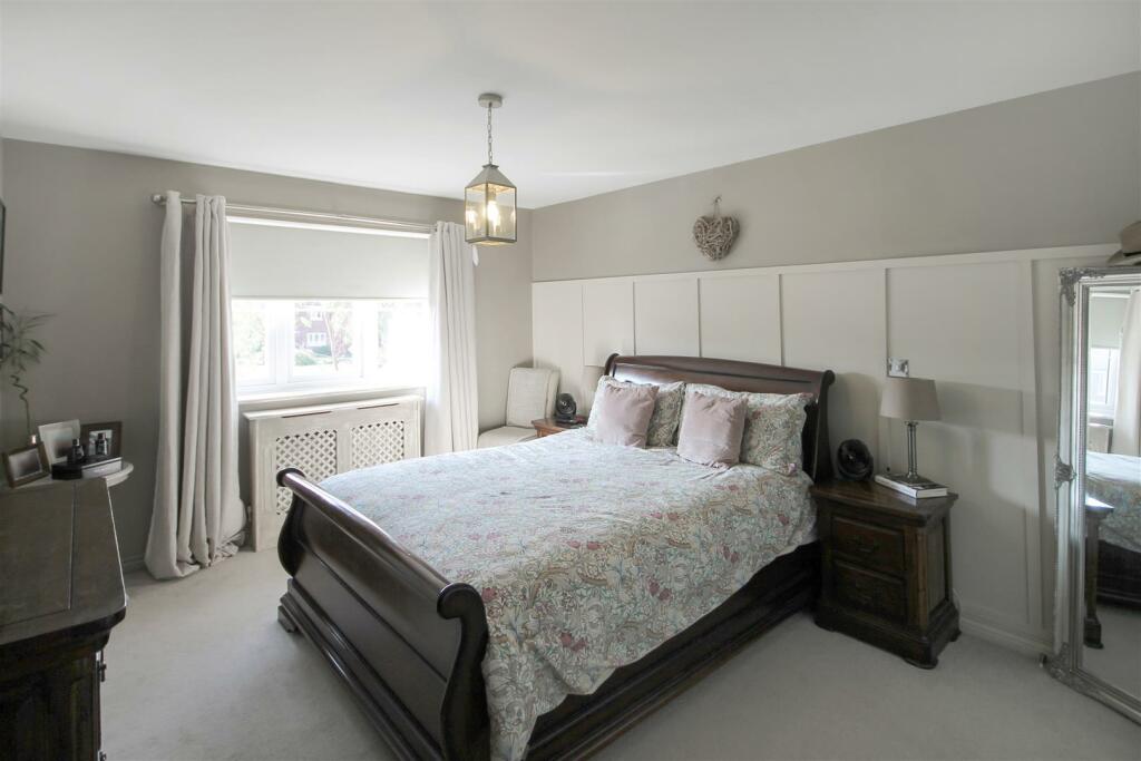 MASTER BEDROOM