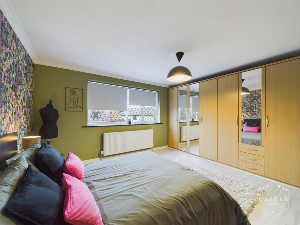 BEDROOM TWO