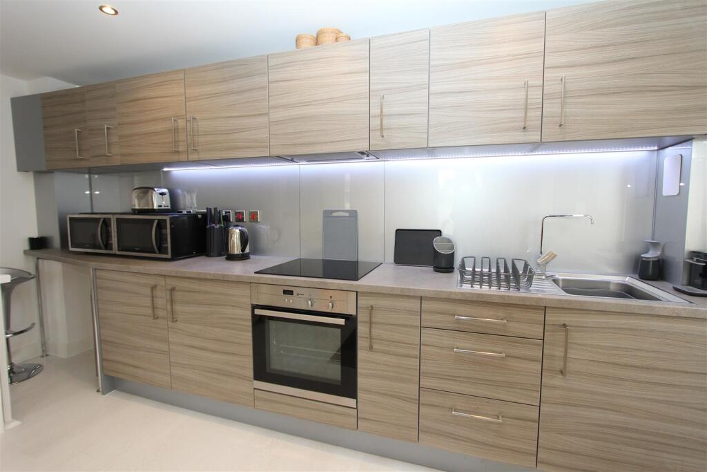 Kitchen.JPG