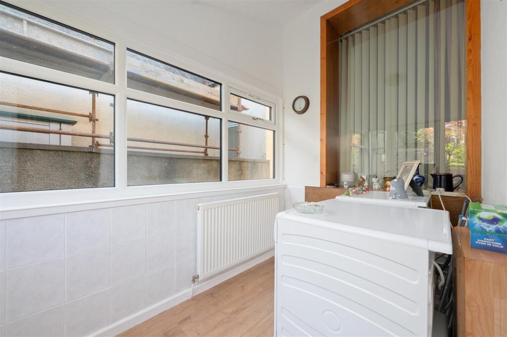 50CarnockRoad022.JPG