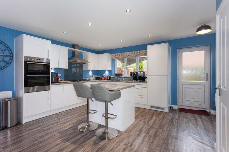 KITCHEN/DINING ROOM/UTILITY