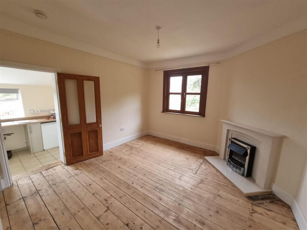 Dining Room.jpg