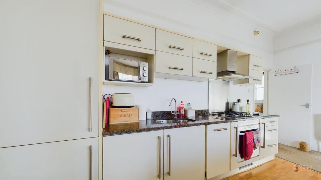 Kitchen/Living Area