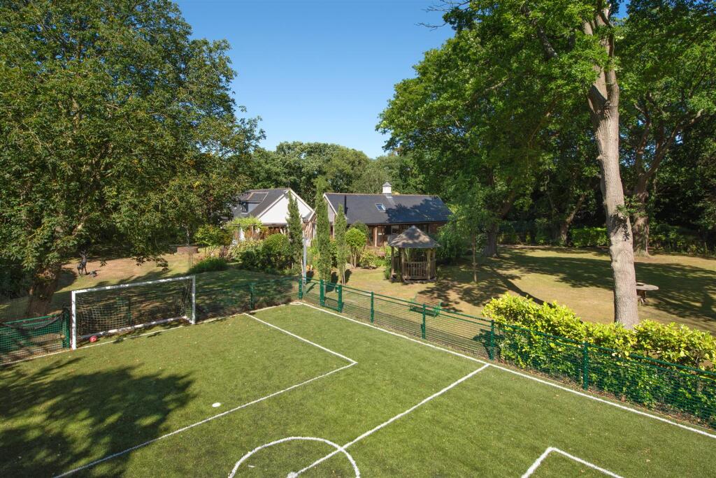 Willow Road, Whitstable